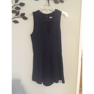 💥3/$10 Dresses! Hollister Romper/Playsuit
